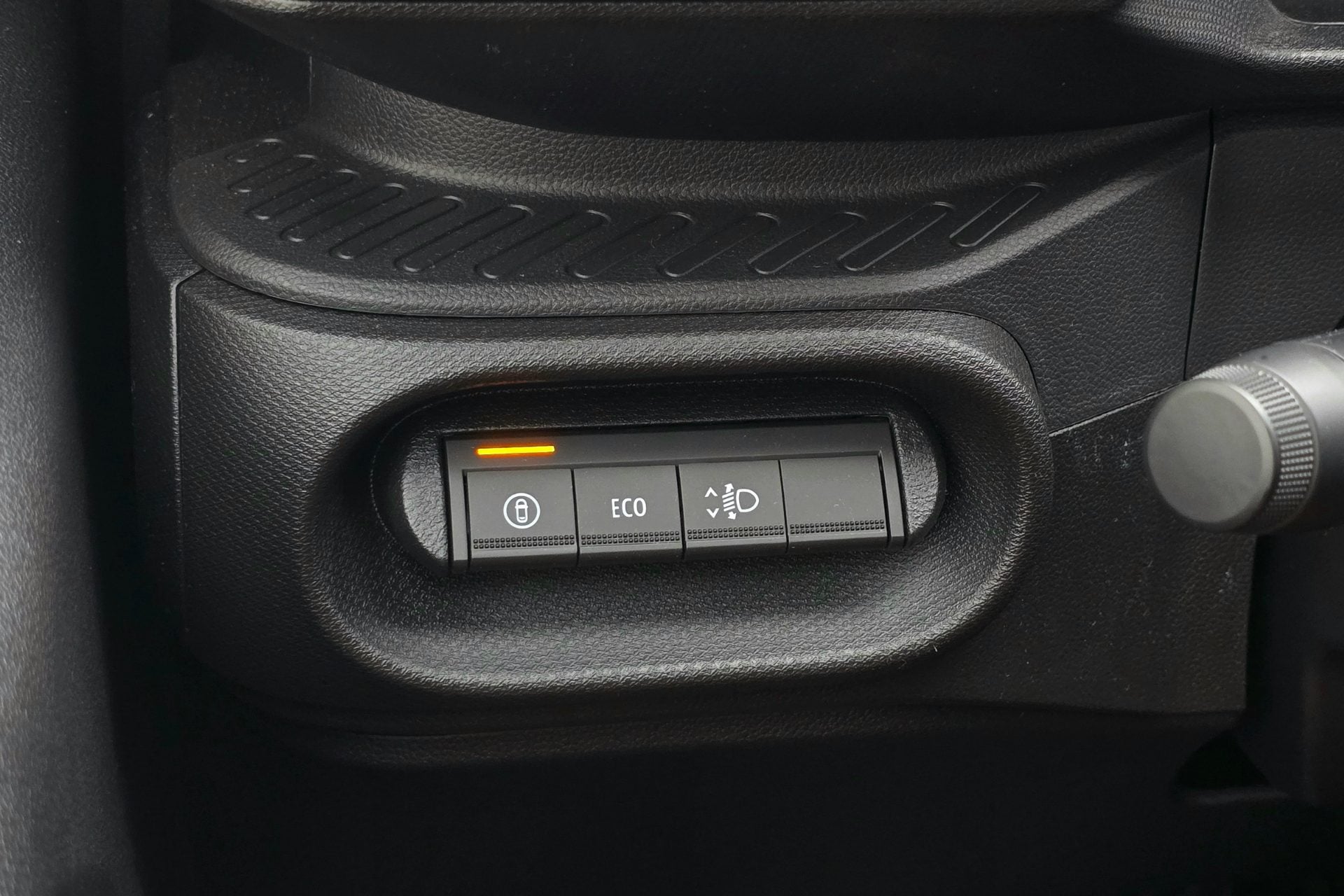 Dacia Spring (7)