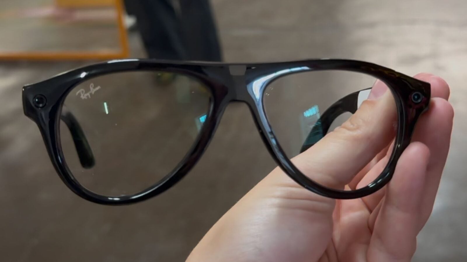Meta dégaine 2 nouvelles lunettes connectées Ray-Ban, dont une version sans caméra