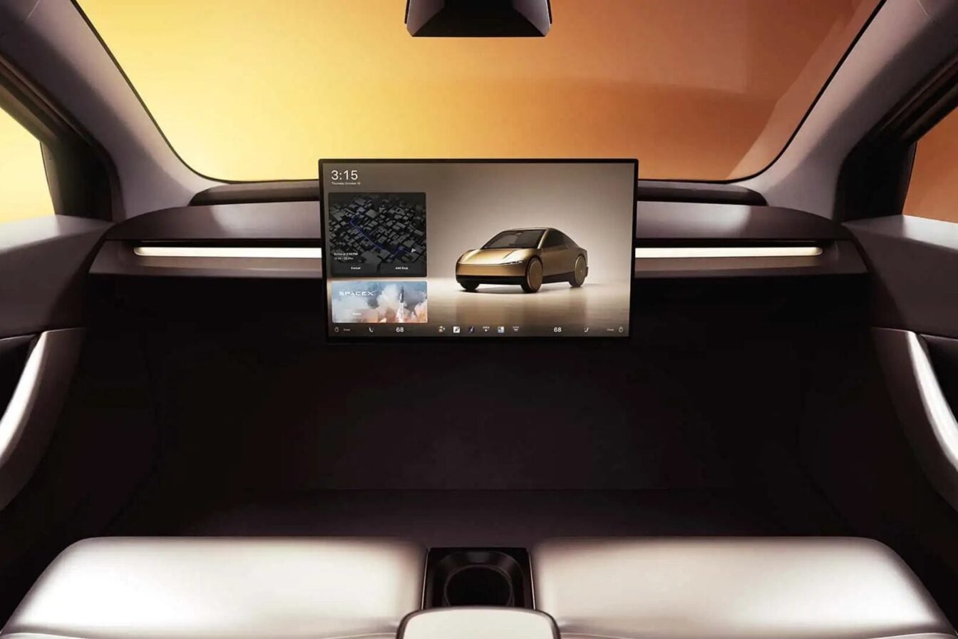 Faux Volant et pédales virtuelles sur l’écran : l’invention improbable de Tesla pour berner les autorités