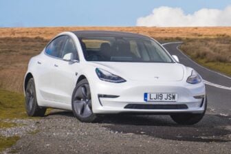Tesla Model 3 (4)