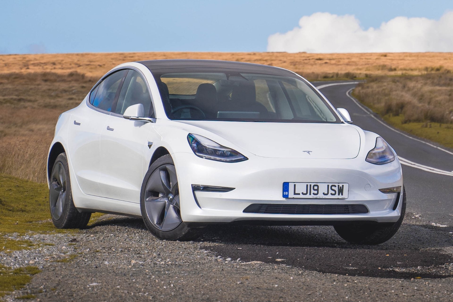 Tesla Model 3 (4)