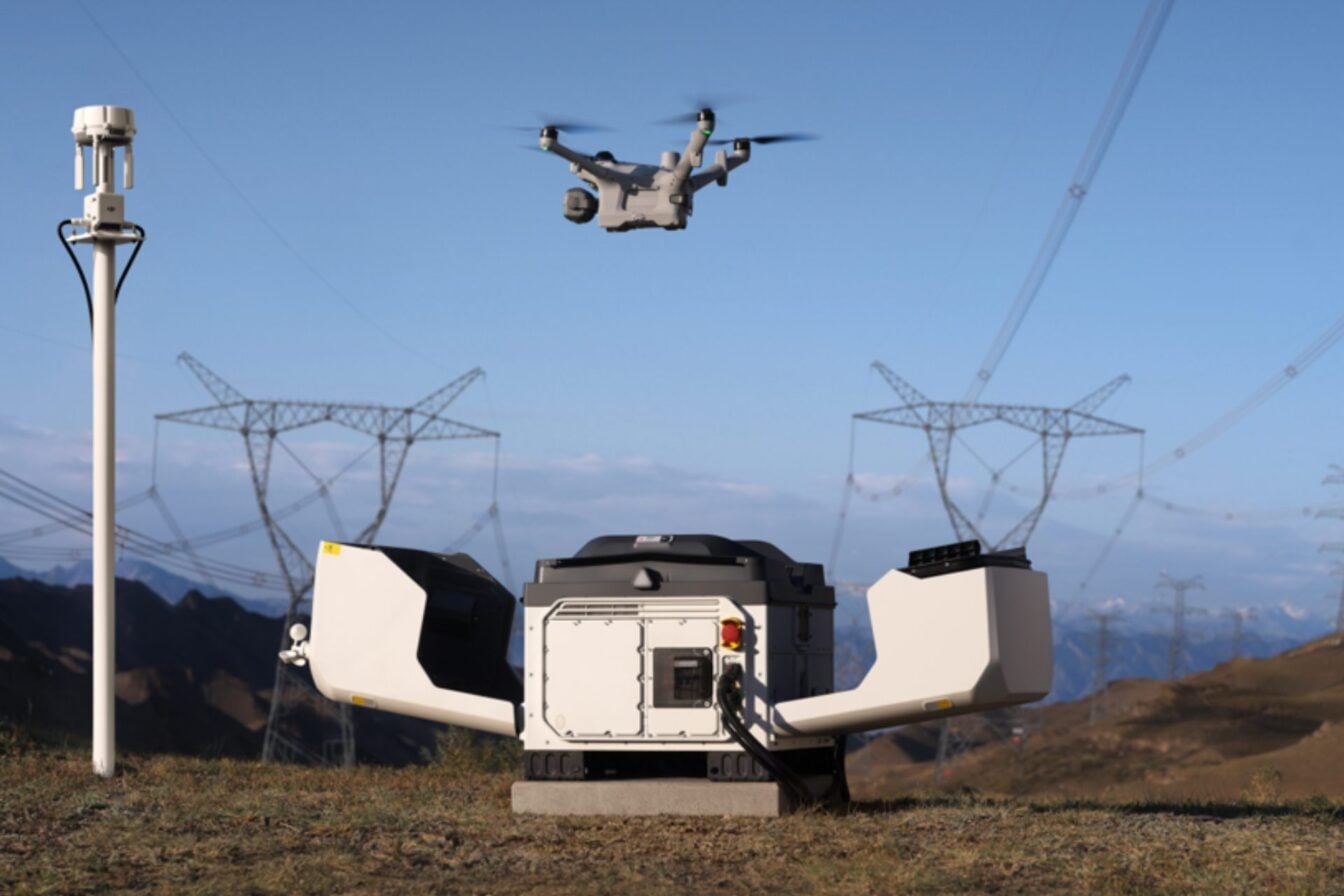 Un drone, une station automatisée et 25 secondes d’arrêt : DJI veut révolutionner les missions aériennes