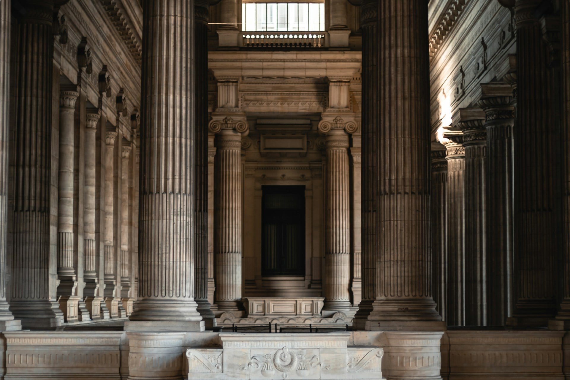 Les colonnes du palais de justice de Bruxelles
