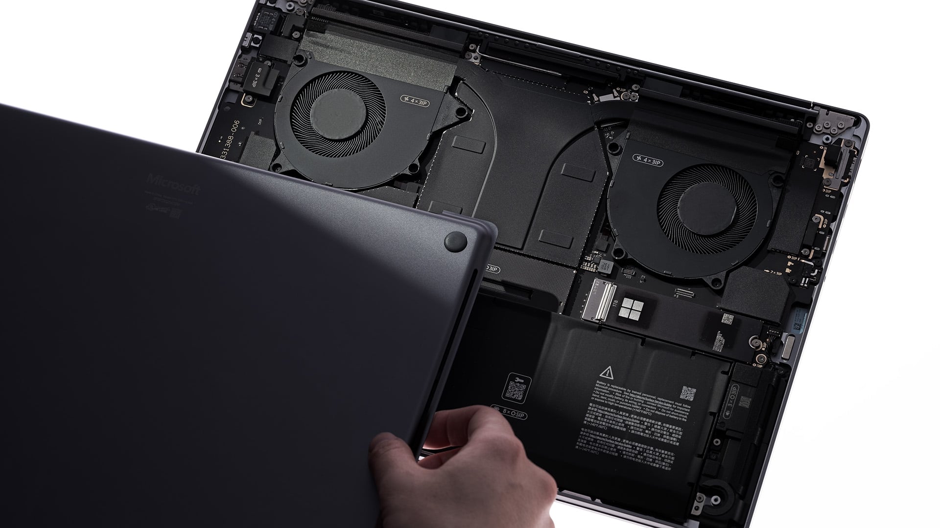 Microsoft Surface Laptop Ultra 6
